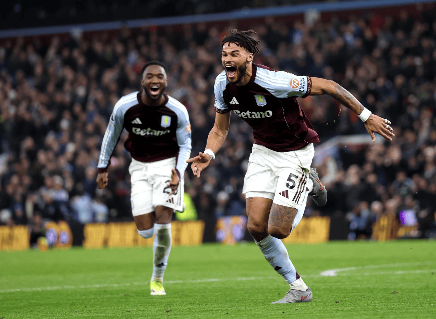 lol投注_纽卡斯尔联战胜阿斯顿维拉，英超欧战资格竞争升级(纽卡斯尔vs阿斯顿维拉聚胜顽球汇)