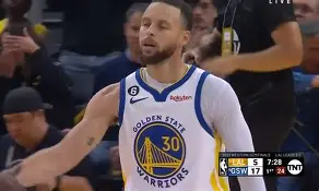 勇士NBA击败国王，库里三分命中